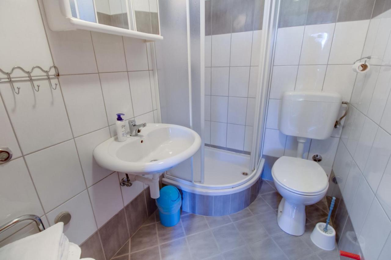Apartments Rosa Mali Lošinj Buitenkant foto