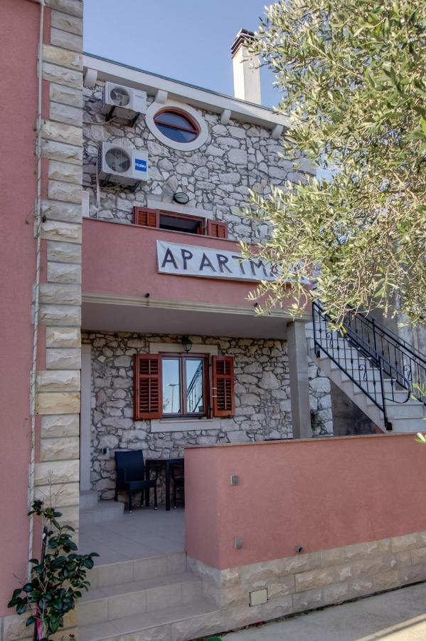 Apartments Rosa Mali Lošinj Buitenkant foto
