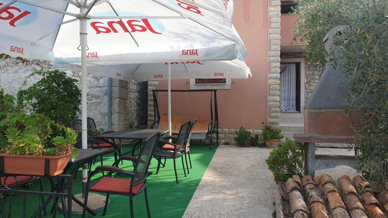 Apartments Rosa Mali Lošinj Buitenkant foto