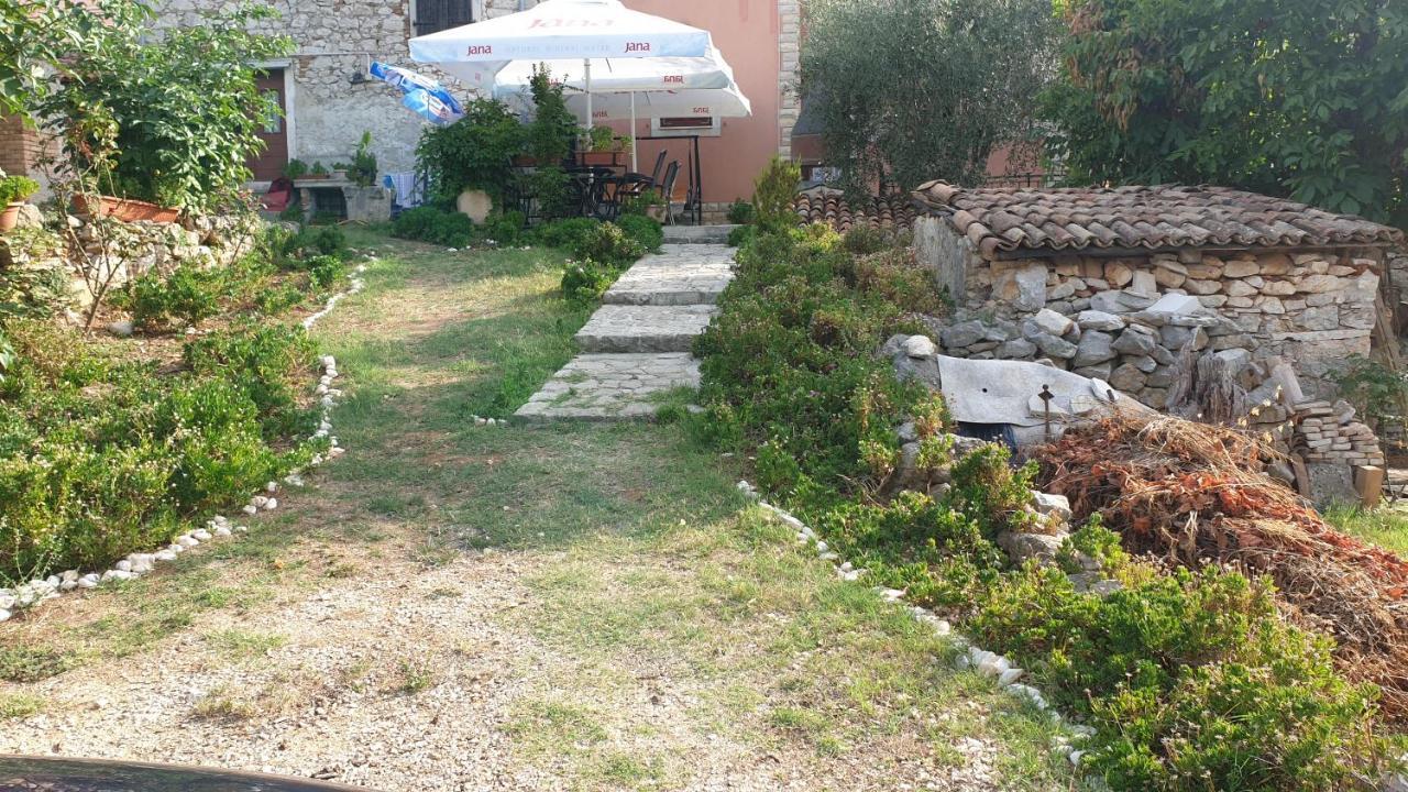 Apartments Rosa Mali Lošinj Buitenkant foto