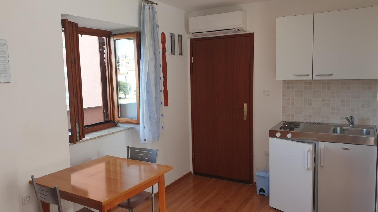 Apartments Rosa Mali Lošinj Buitenkant foto