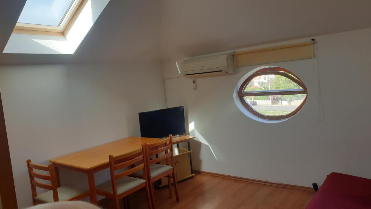 Apartments Rosa Mali Lošinj Buitenkant foto